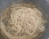 Foto del paso 9 de la receta Espaguetis con Almejas y Gambones en Salsa Verde