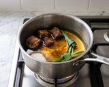 Foto langkah ke 2 dari resep Biji Salak Ubi Ungu Kuah Santan Gula Aren.