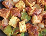 A picture of step 2 of Paneer tikka masala.