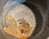A picture of step 3 of Chicken biriyani in pressure cooker.