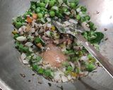 A picture of step 5 of Vegetable sooji upma (rava upma).