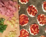 Mini túrópizzák recept fázis 2 fotója