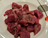 Foto del paso 2 de la receta: Ternera con pimientos al vino blanco
