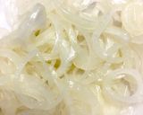 Hình bước làm 2 của món Gỏi Rau Má Thịt Bò
