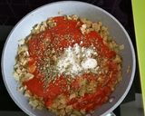 Foto del paso 4 de la receta: Pasta con tomate y atún