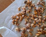 Foto langkah ke 2 dari resep Almond Chocolate Candy.