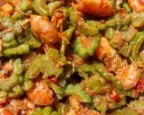 Foto langkah ke 4 dari resep Tumis pare udang.