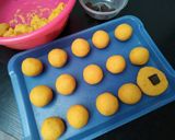 Foto langkah ke 2 dari resep Bola Ubi Kopong Coklat Loumere.