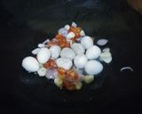 Foto langkah ke 5 dari resep Tumis Brokoli Wortel Telur Puyuh.