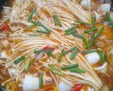 Foto langkah ke 7 dari resep Cumi Enoki Asam Manis.