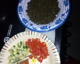 A picture of step 1 of Moringa salad.