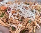 A picture of step 3 of Hakka Noodles.
