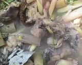 รูปขั้นตอนการทำที่ 7 ของ ต้มส้มปลาดุกใส่สายบัว