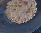 A picture of step 4 of Singhare Ke aate ka paratha.