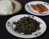 Foto langkah ke 4 dari resep Urap Daun Pepaya.