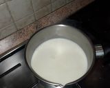 Foto del passaggio 2 della ricetta Liquore vov alle fragole