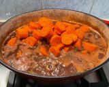 Une image de l'étape 18 de Ragoût de Sanglier aux Tomates, Carottes, Cèpes et Pommes de Terre.