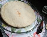 Foto del paso 5 de la receta: Pizza de espinaca salteada con ajo, con salsa blanca de cebolla
