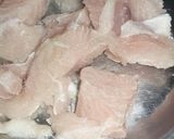 A picture of step 1 of Tomatoes chutney with fry fish.