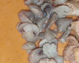 A picture of step 2 of Cheesy Chicken Mushroom Pie.