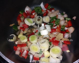 Foto del paso 3 de la receta: Pollo de campo guisado con curry