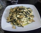 Foto del paso 1 de la receta: Paquetitos de calabacin y queso de cabra