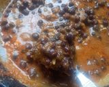 A picture of step 4 of Kala chana masala.