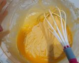 Foto langkah ke 8 dari resep Bolu Sarang Semut (Bolu Caramel).