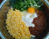Foto langkah ke 2 dari resep Perkedel jagung terasi pedas ala resep mbah uyut.