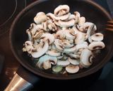 Foto del paso 3 de la receta Espinacas con champiñones