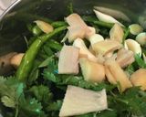 A picture of step 1 of Green chilli chutney.