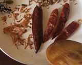 A picture of step 1 of Prawn Maqlooba.
