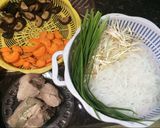 Hình bước làm 1 của món Cuối tuần đổi gió: BÁNH CANH GIÒ HEO