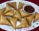 A picture of step 8 of Chicken Samosa/Chicken Kheema Samosa.