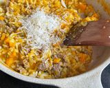 Foto langkah ke 8 dari resep Risotto Labu Kuning.