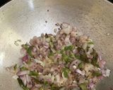 A picture of step 2 of Garam-garam Poha.