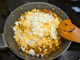 Huevos cocido con carne