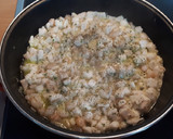 Foto del paso 5 de la receta: 122. Pastel de merluza y gambas