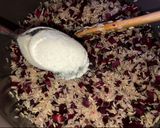 Foto del paso 3 de la receta: Arroz con tallitos de hojas de betarraga