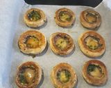 Foto del paso 2 de la receta: Champiñones🍄 rellenos de jamón y huevo de codorniz🍳