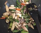 Foto langkah ke 3 dari resep Cumi asin cabe Ijo.