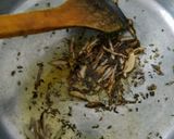 A picture of step 3 of Mac chicken oats meal soup.
