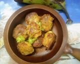 A picture of step 3 of Raw Banana Pakoda.