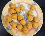 A picture of step 3 of Bedmi Puri.