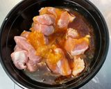 Une image de l'étape 5 de Porc à l'ananas, prune et gingembre.