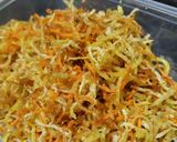 A picture of step 1 of Gỏi cuốn (Vietnamese Fresh Spring Rolls).