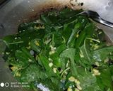 Foto langkah ke 5 dari resep Tumis Bayam Jagung Kilat.