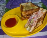 চীজি ভেজ টোস্ট স্যান্ডউইচ (cheesy veg toast sandwich recipe in Bengali) রেসিপি ধাপ - 3 ছবি
