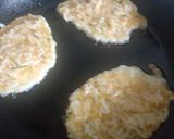 A picture of step 2 of Egg and Rice Patties.