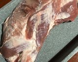Foto del paso 1 de la receta: Bondiola al horno con verduras🫑🧅🧄